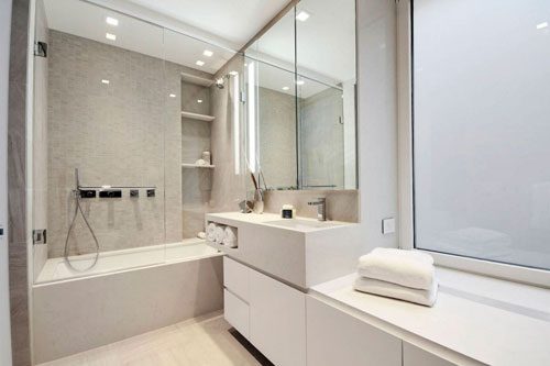 Luxe badkamer van vooroorlogs appartement
