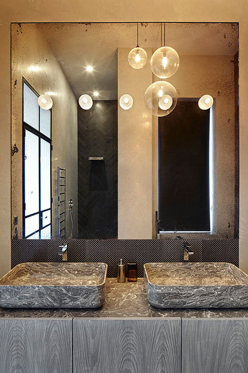 Badkamer ontwerp met bruintinten
