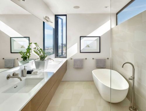 Badkamer ontwerp met lichte neutrale kleuren