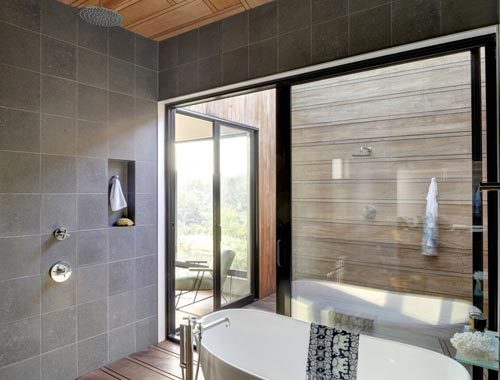 Badkamer vol met houten planken