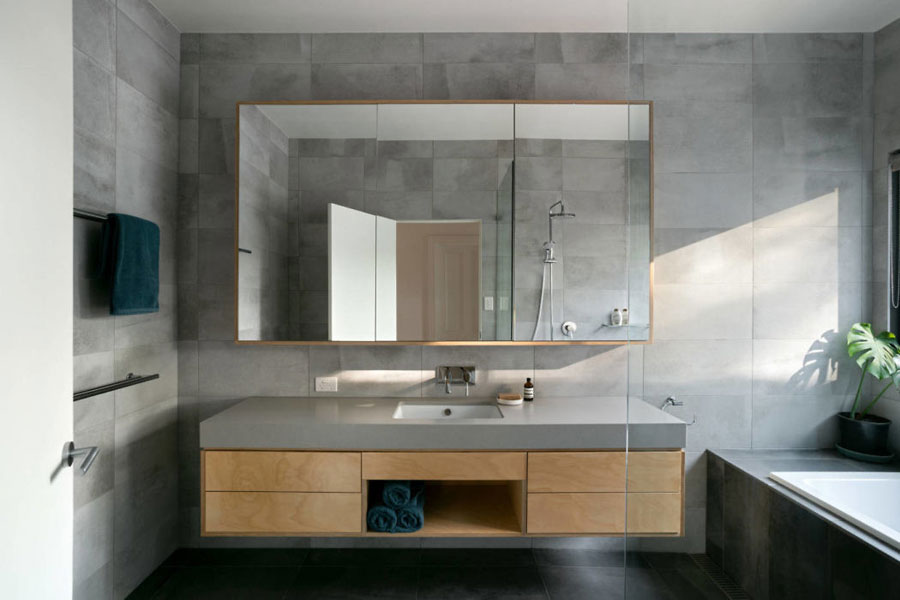 Deze moderne badkamer is ontworpen door Excelsior Master Builder