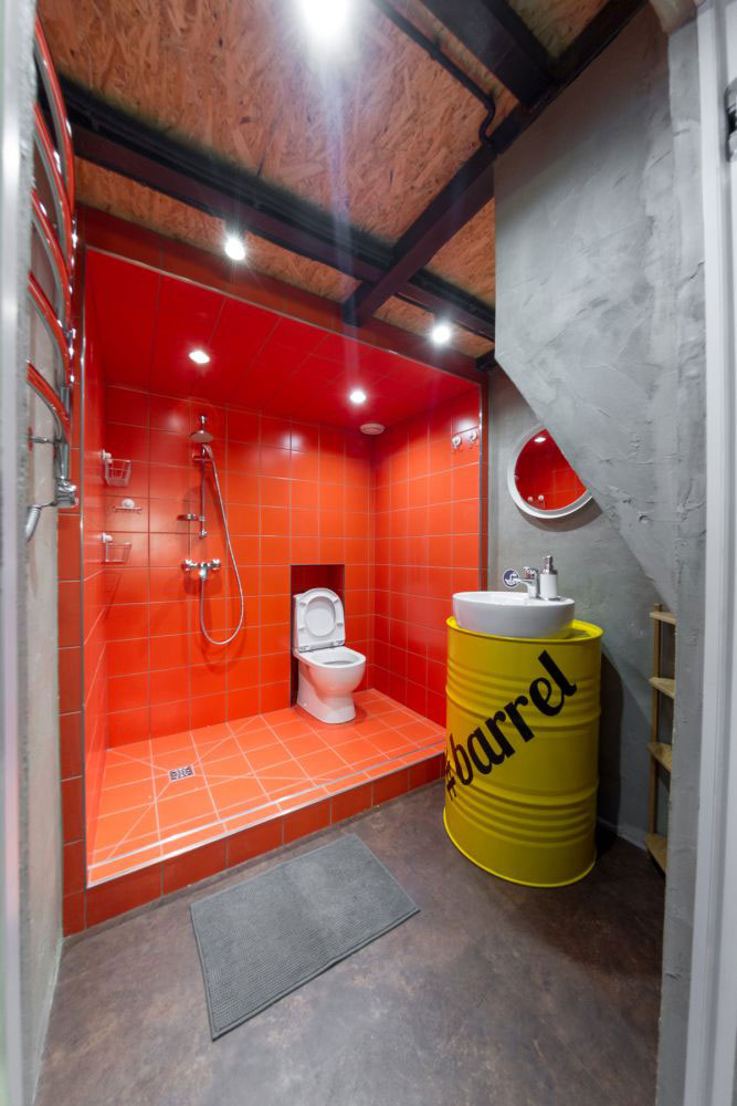 Een echte stoere industriële badkamer!