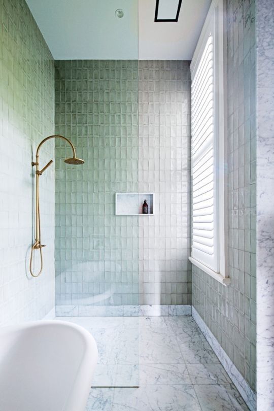 Elegant minimalistische badkamer door Hecker Guthrie
