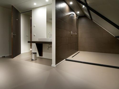 Gietvloer in badkamer