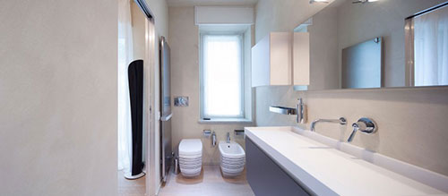 Italiaanse badkamer met modern ontwerp