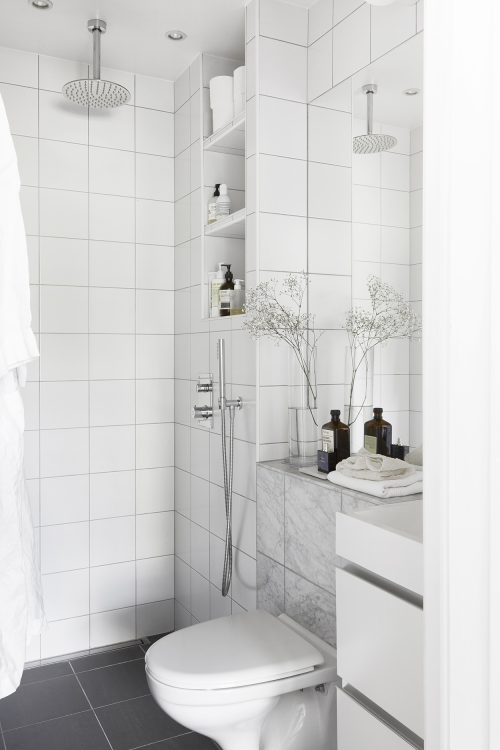 Kleine badkamer met luxe afwerking