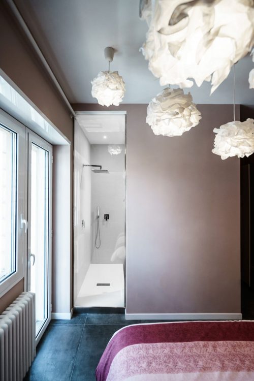 Kleine inloopbadkamer