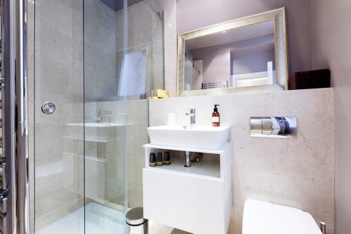 Kleine stoere badkamer door Simona Garufi