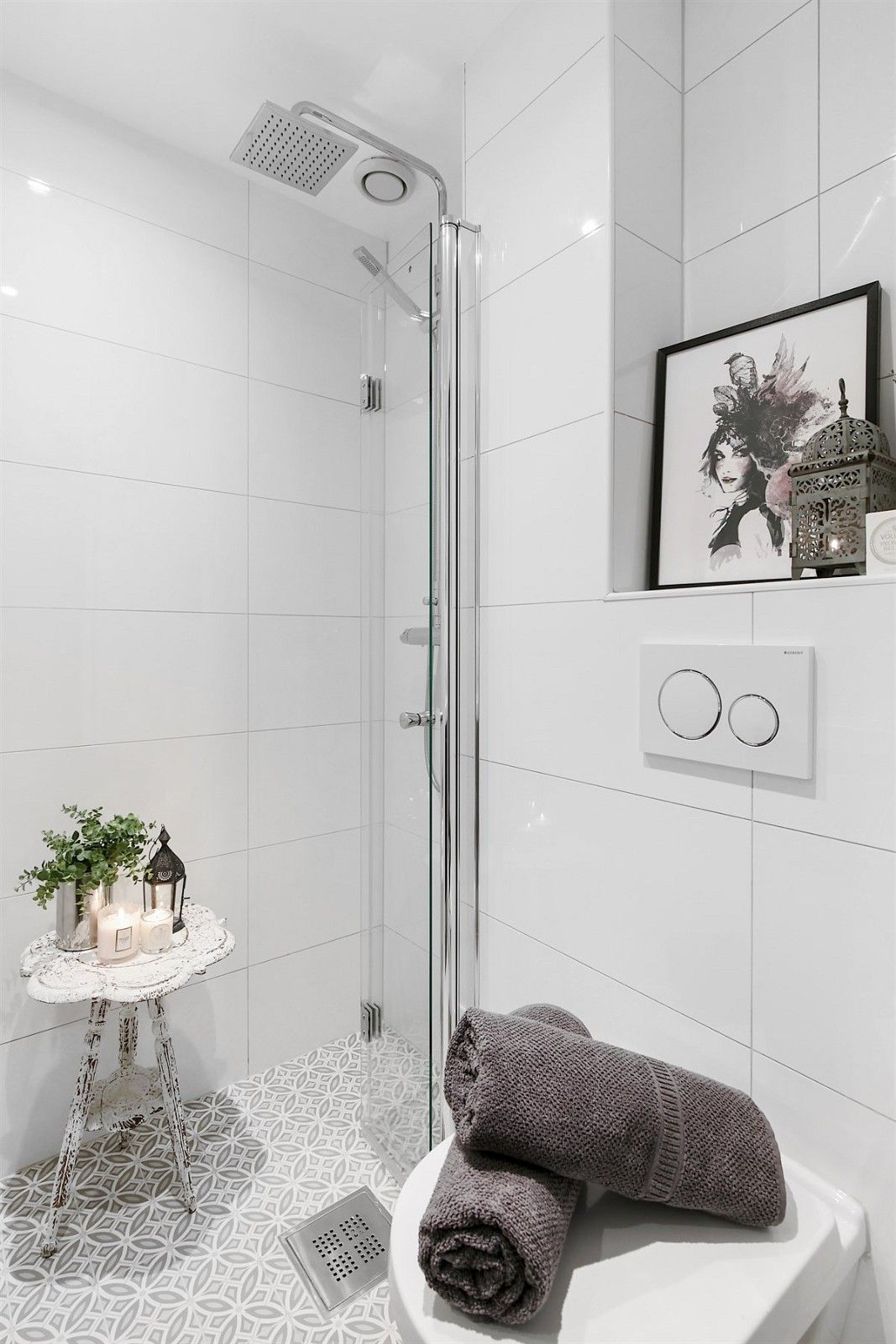 Leuk en praktisch ingerichte kleine badkamer van nog geen 4m2