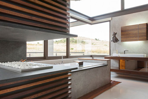 Luxe badkamer aan master bedroom