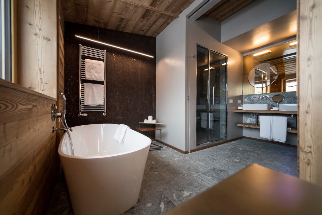Luxe chalet stijl badkamer