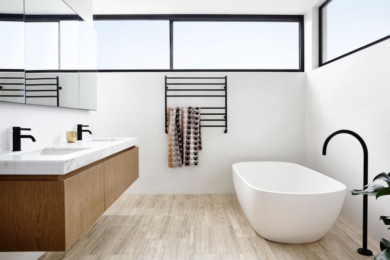 Luxe moderne badkamers ontworpen door InForm ontwerpers