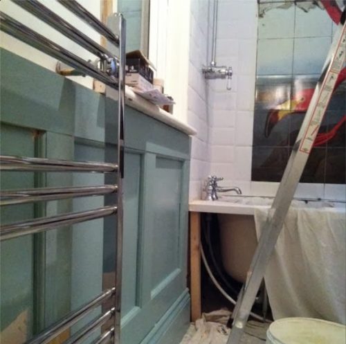 Marokkaanse cementtegels en houten lambrisering