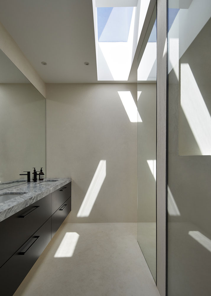 Minimalistische designbadkamers door FGR Architects