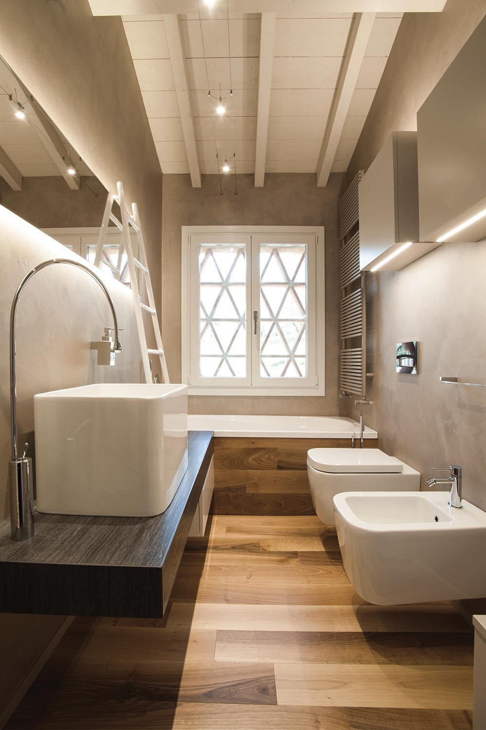 Modern rustieke badkamer in Toscane