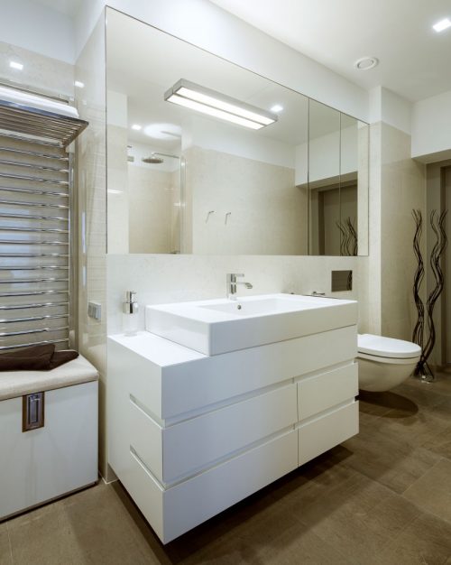 Moderne badkamer door Hola Design