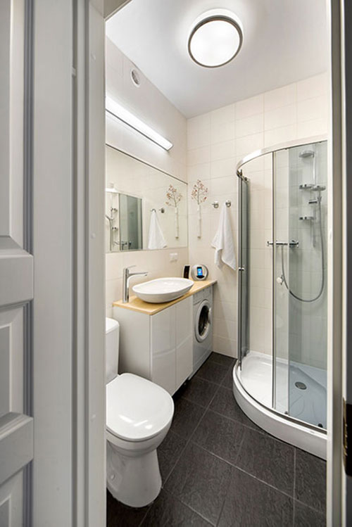 Moderne badkamer in modern appartement in Moskou