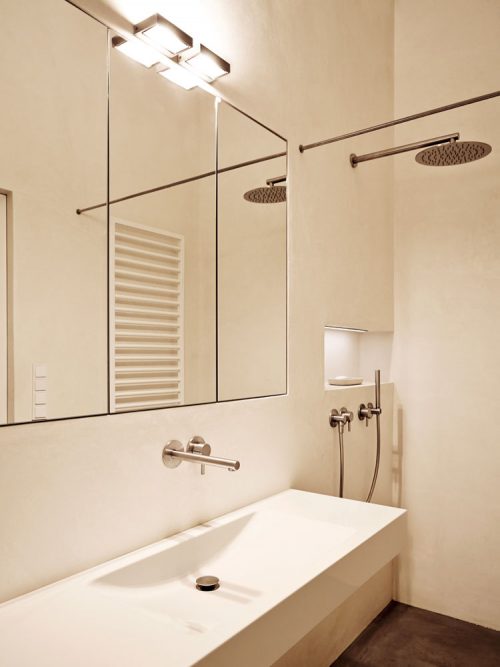 Moderne loft badkamer met Marokkaanse afwerking