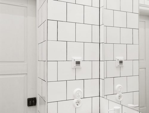 Mooie kleine badkamer in een klein appartement van 30m2