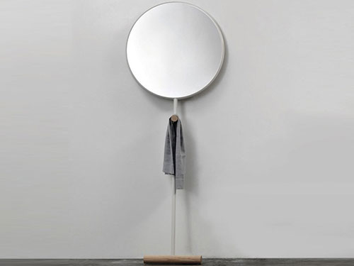 Staande badkamerspiegel is van Giulietta