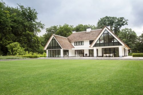 Strakke badkamer met tadelakt
