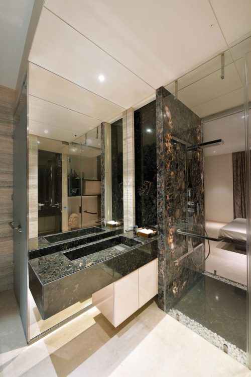 Transparante badkamers van villa in India