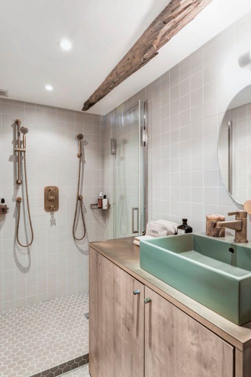 Vintage rustieke moderne badkamer