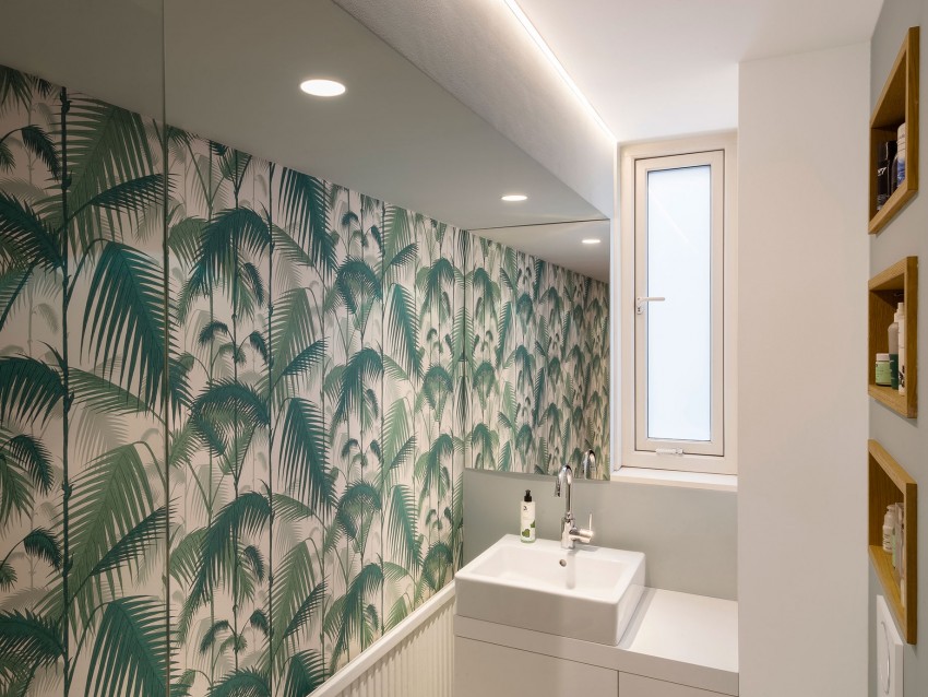 Vinyl en behang in de badkamer