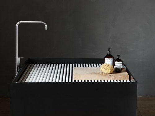 Zwarte vierkante vrijstaande wastafels van NotOnlyWhite