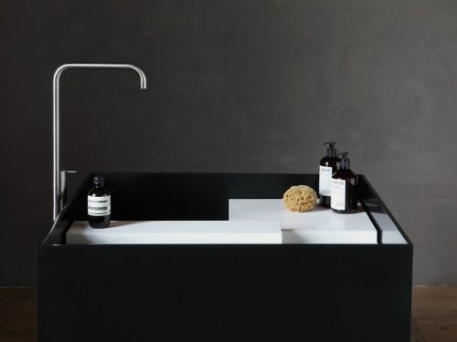 Zwarte vierkante vrijstaande wastafels van NotOnlyWhite